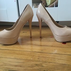 F21 Pumps